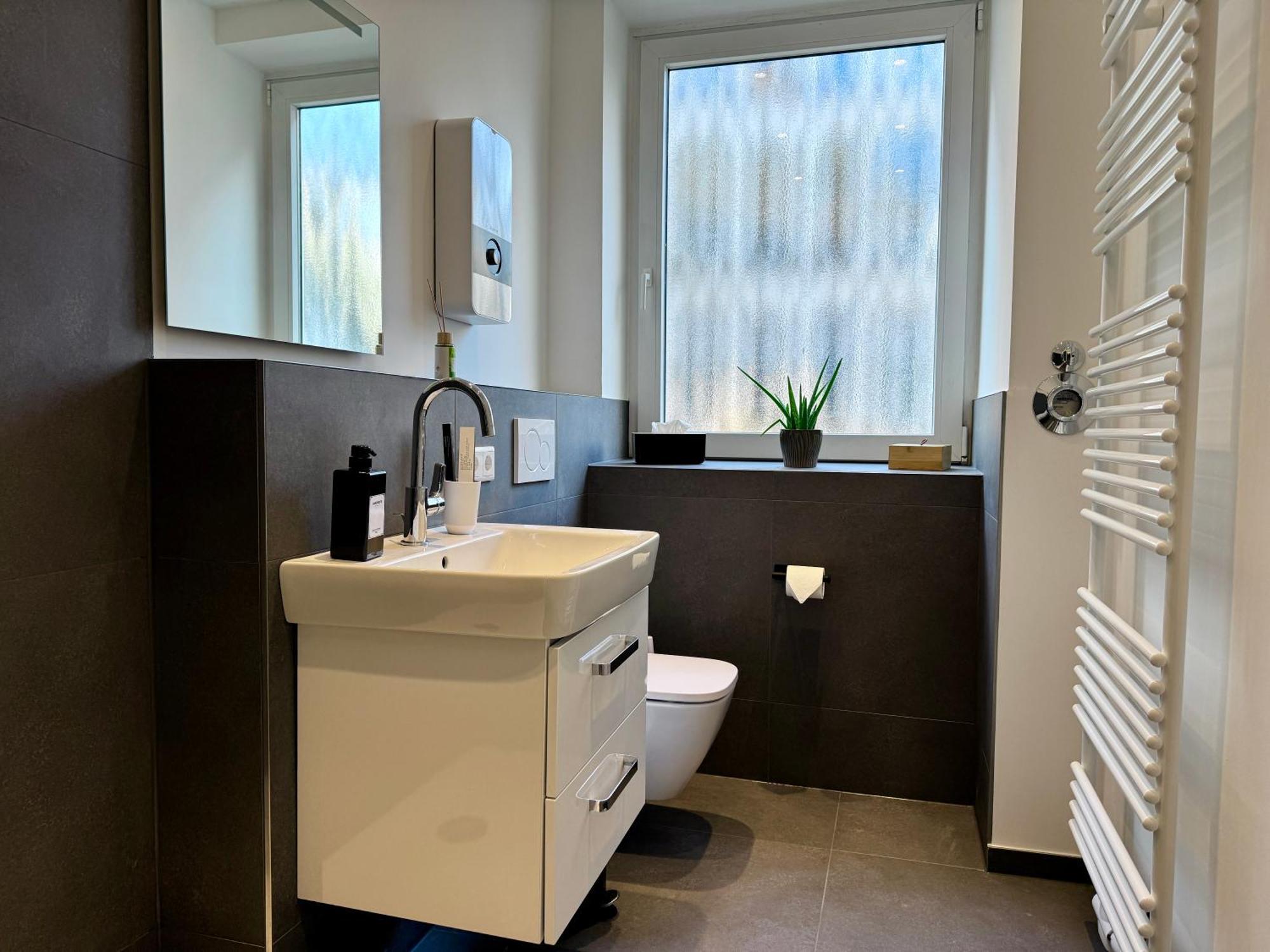 Modernes 6 Personen Zentral 65qm Wlan Gehobene Ausstattung Apartment *