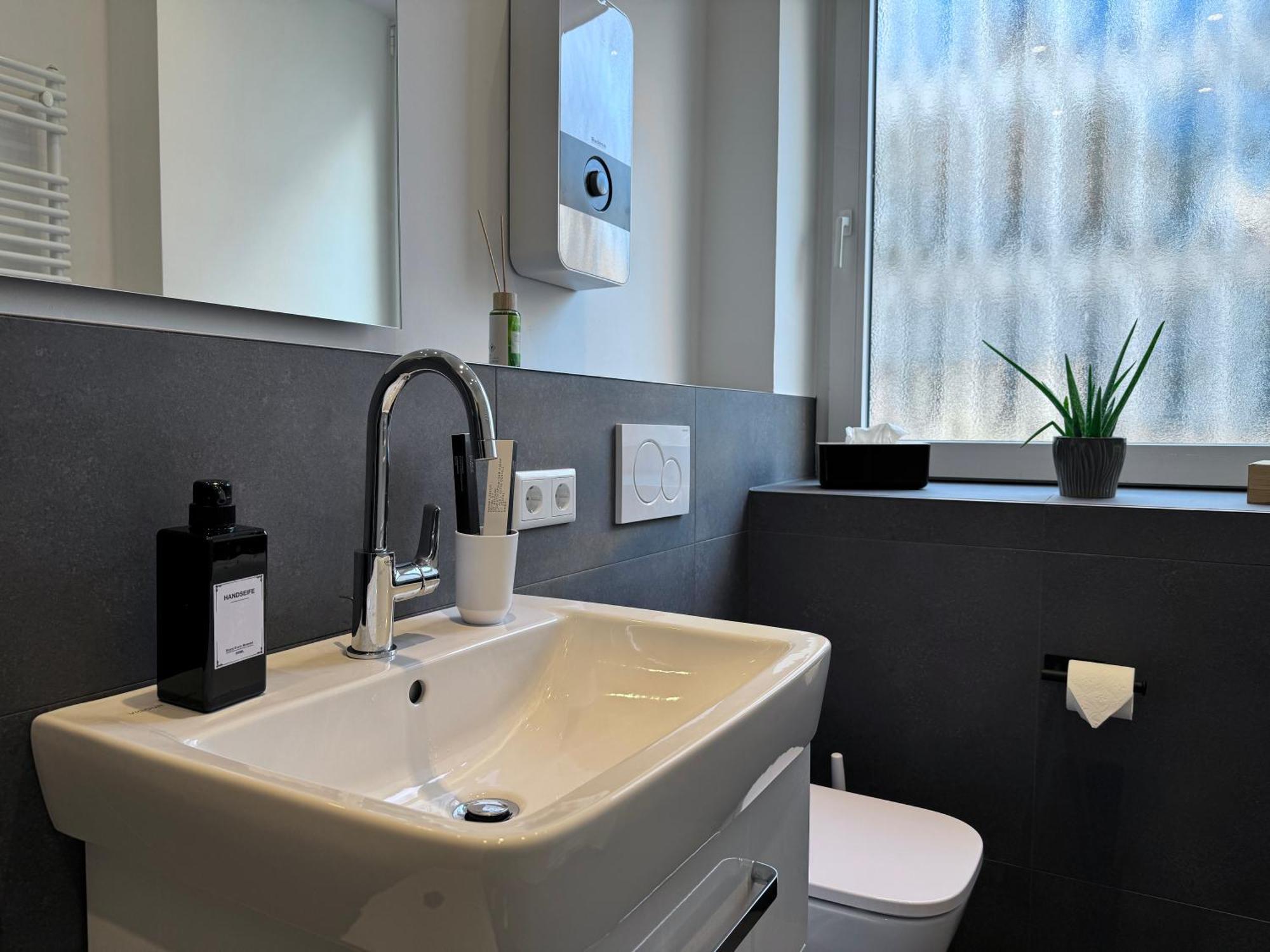 Modernes 6 Personen Zentral 65qm Wlan Gehobene Ausstattung